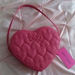 Betsey Johnson nwt hot pink heart purse with detachable detached shoulder strap